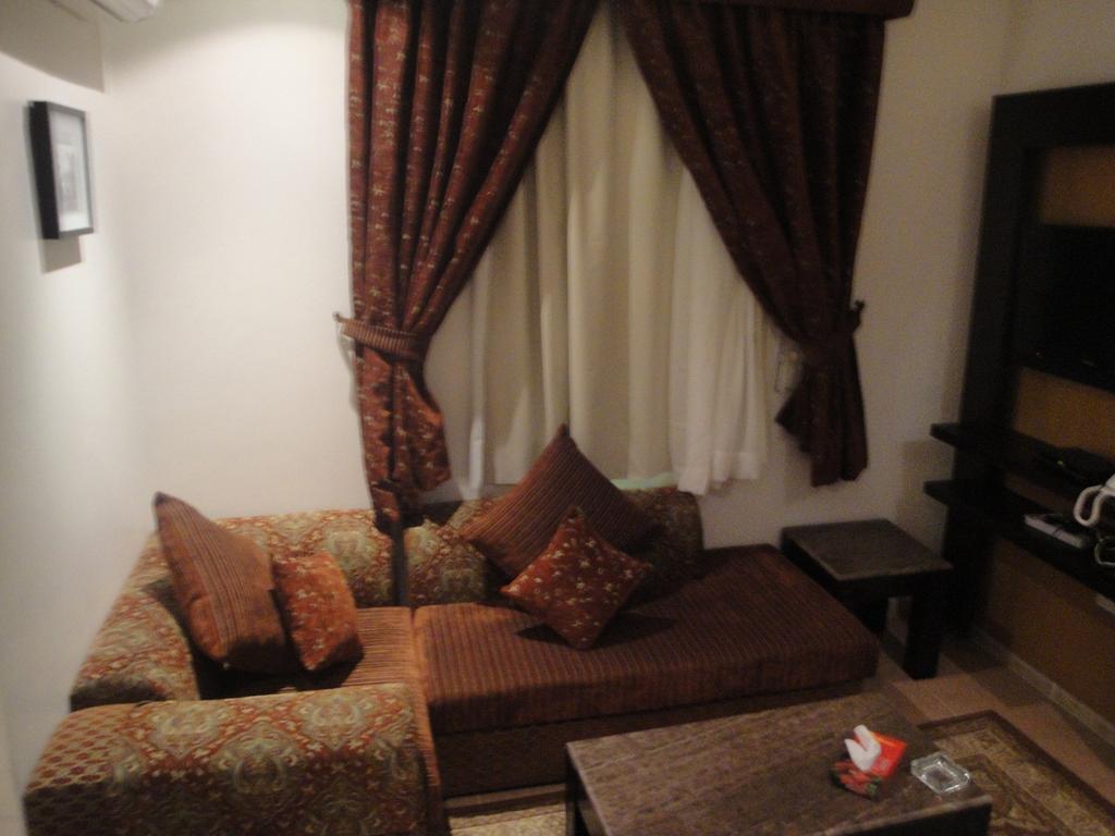 Jenan Al Malaz Hotel Apartments Riyad Oda fotoğraf